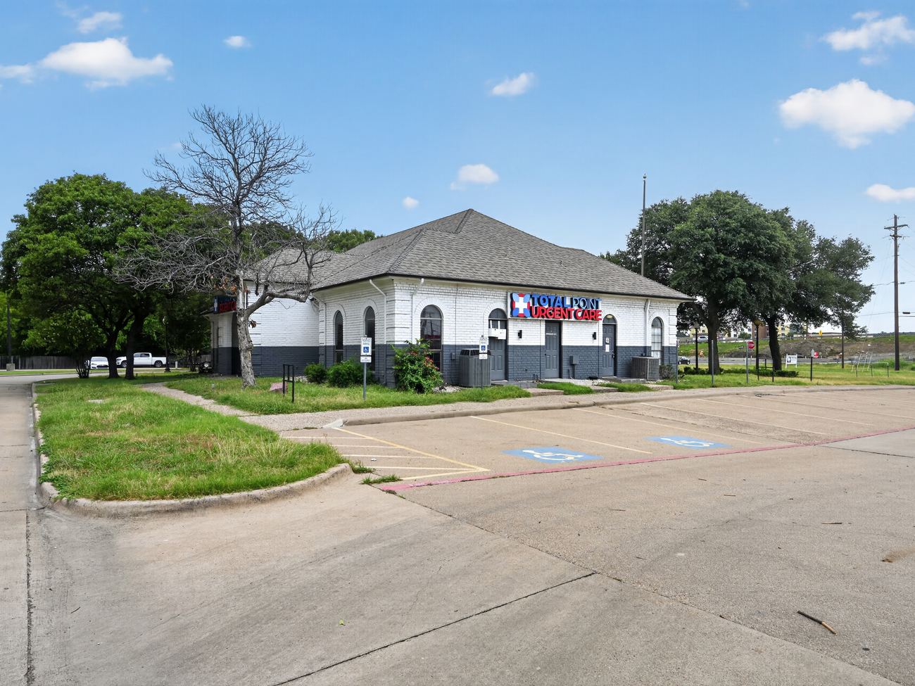 Exterior of 108 Erwin Drive, Ennis, Texas