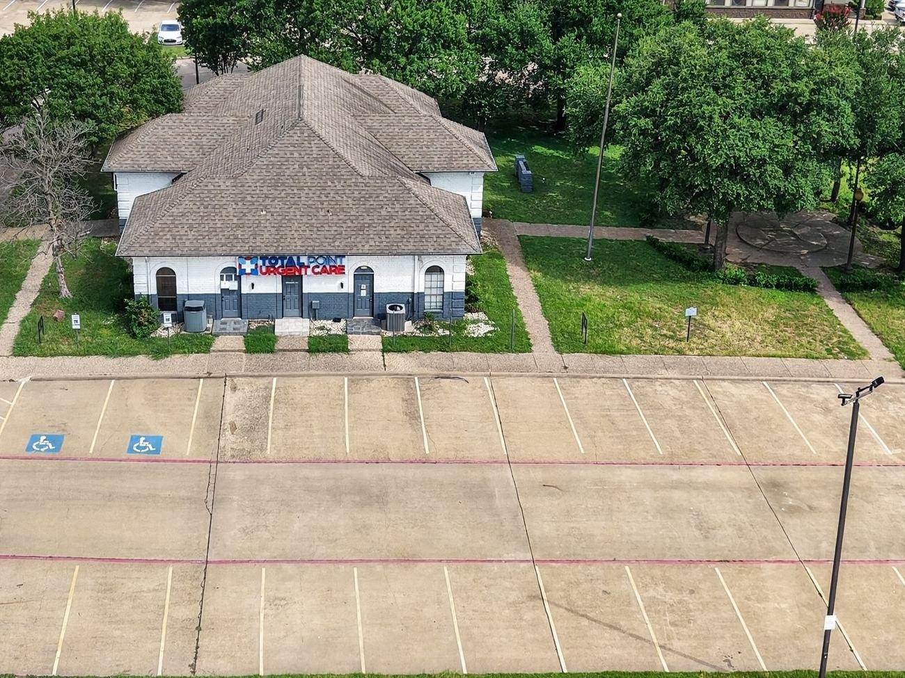 Exterior of 108 Erwin Drive, Ennis, Texas