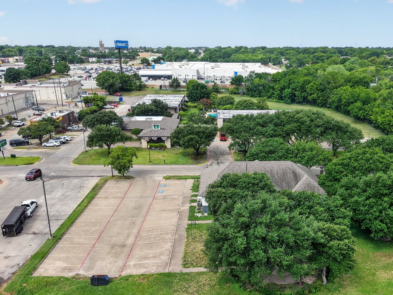 Exterior of 108 Erwin Drive, Ennis, Texas