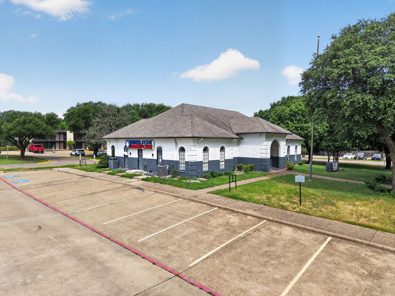Exterior of 108 Erwin Drive, Ennis, Texas