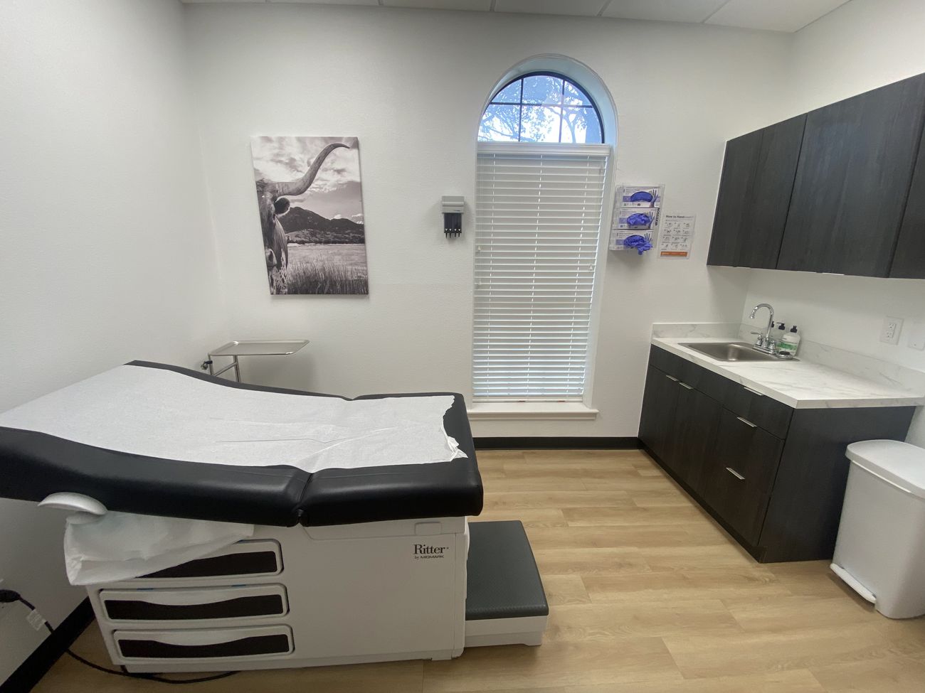 Interior of 108 Erwin Drive, Ennis, Texas