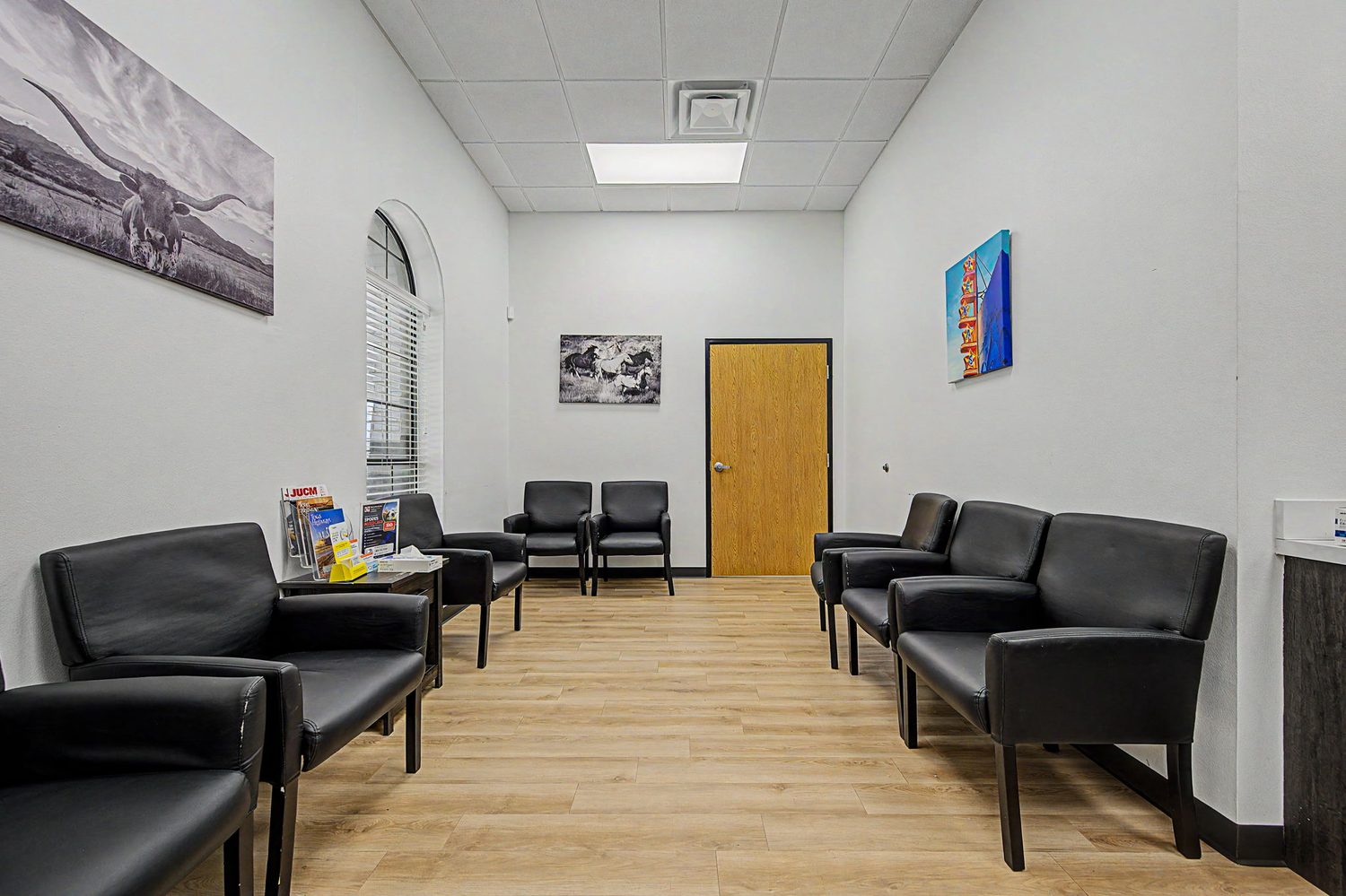 Interior of 108 Erwin Drive, Ennis, Texas