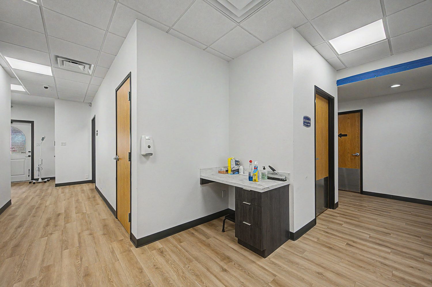 Interior of 108 Erwin Drive, Ennis, Texas