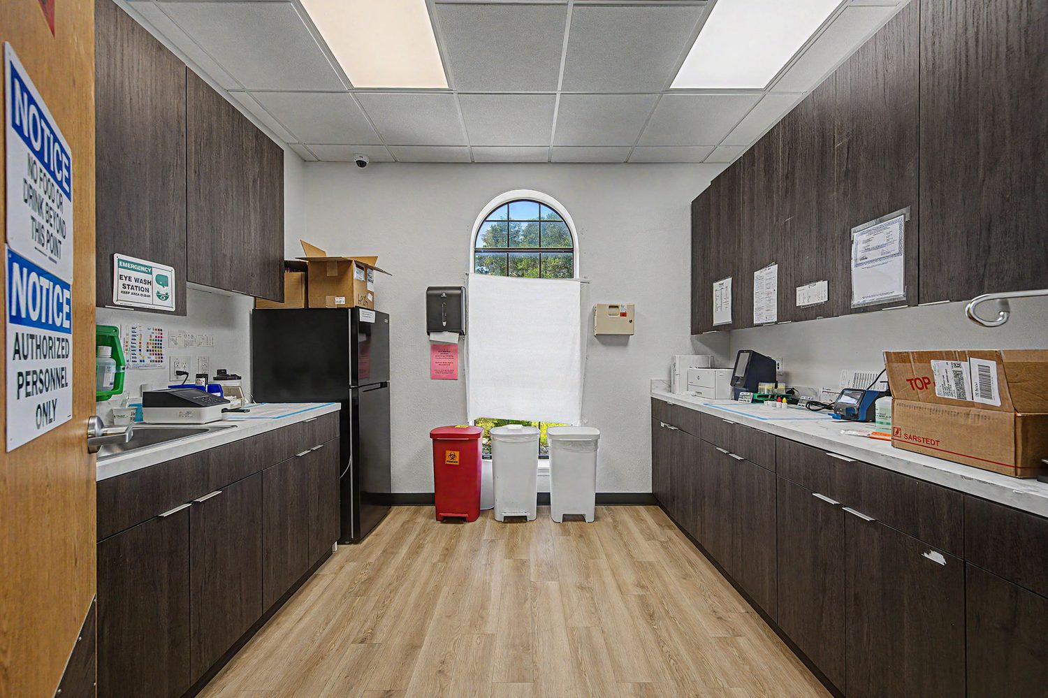 Interior of 108 Erwin Drive, Ennis, Texas