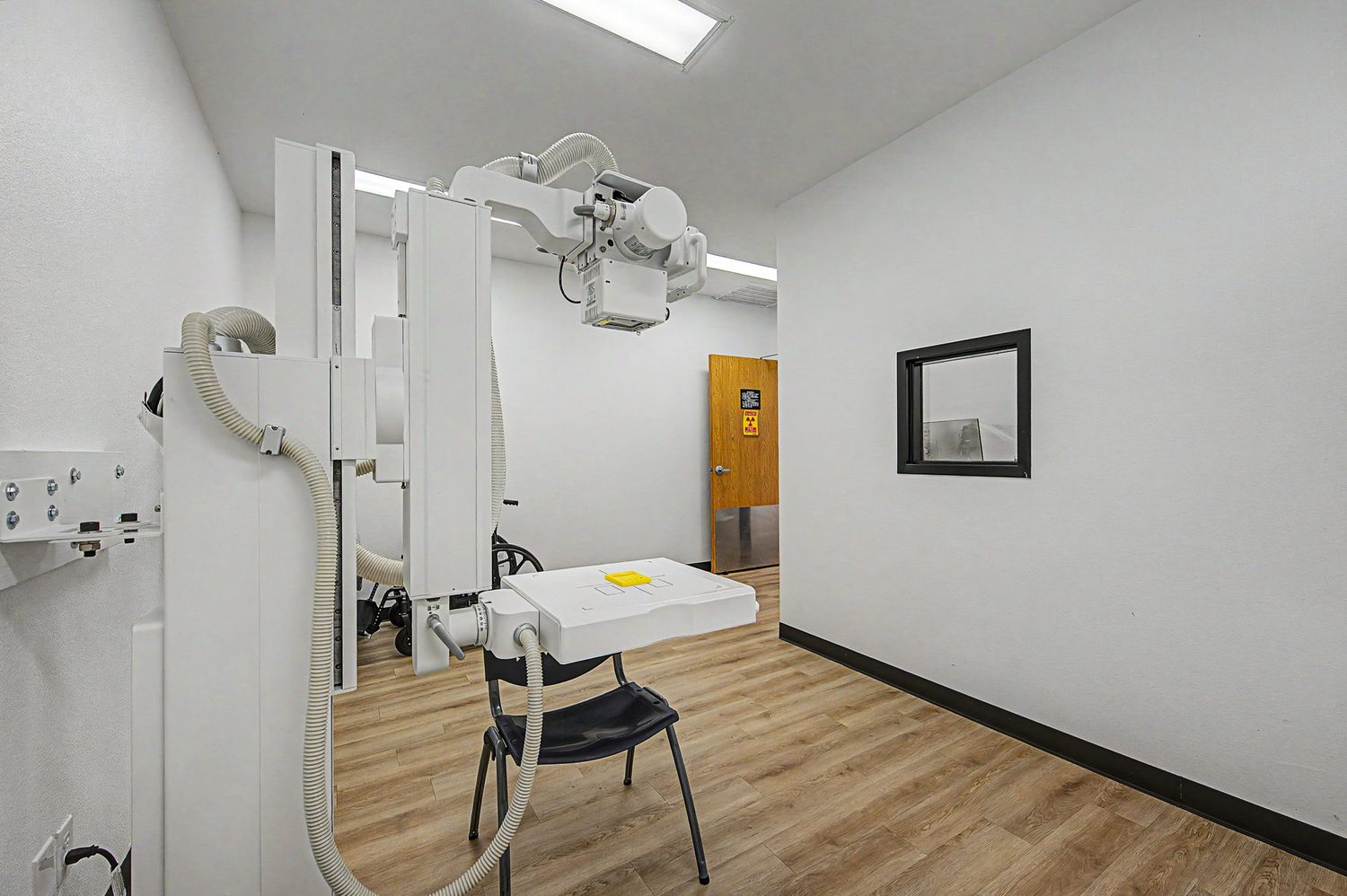 Interior of 108 Erwin Drive, Ennis, Texas